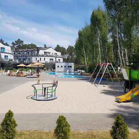 Romantyczny Apartament Happy 16 Basen & Kort Tenisowy, Ochrona 24 H - Dla Maksymalnie 6 Osob Pobierowo Εξωτερικό φωτογραφία