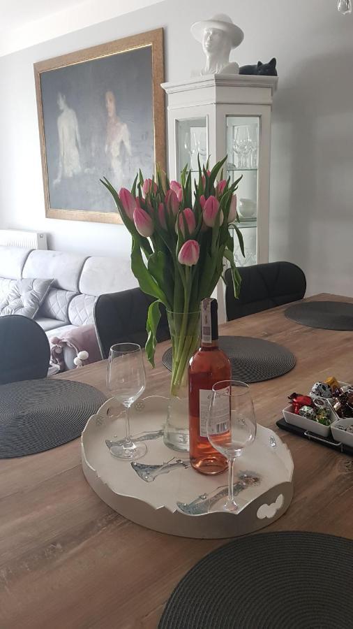 Romantyczny Apartament Happy 16 Basen & Kort Tenisowy, Ochrona 24 H - Dla Maksymalnie 6 Osob Pobierowo Εξωτερικό φωτογραφία