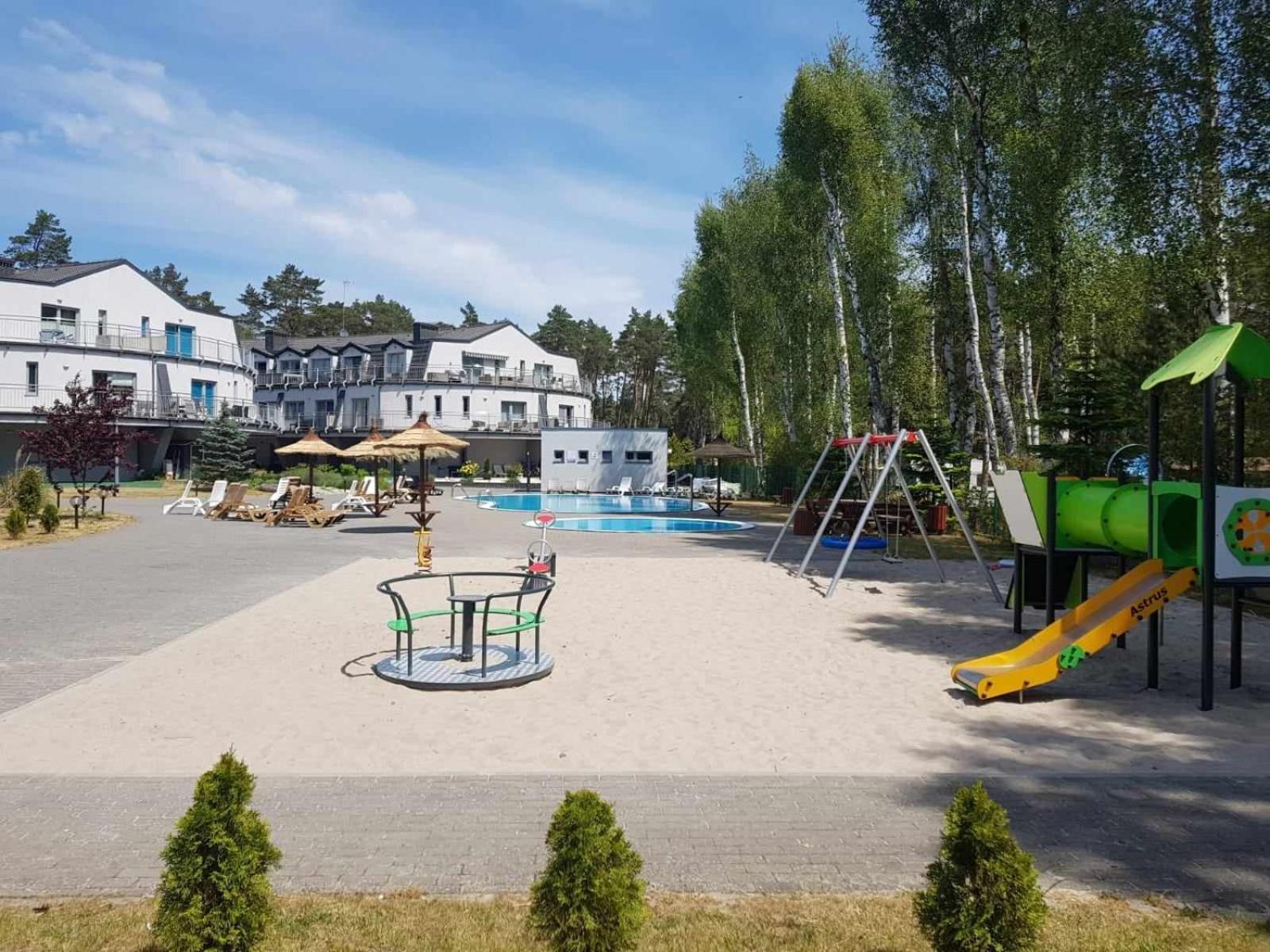 Romantyczny Apartament Happy 16 Basen & Kort Tenisowy, Ochrona 24 H - Dla Maksymalnie 6 Osob Pobierowo Εξωτερικό φωτογραφία